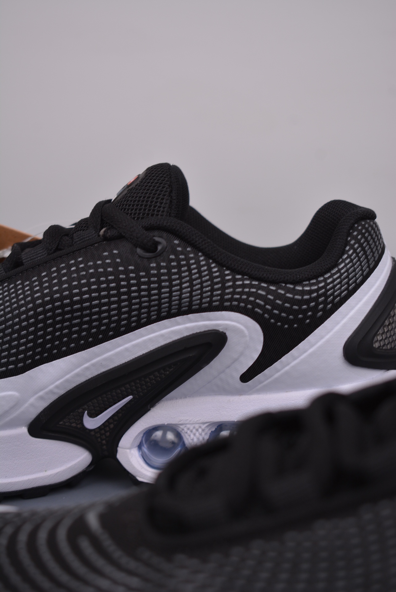 Nike Air Max DNBlackWhite DV3337-003