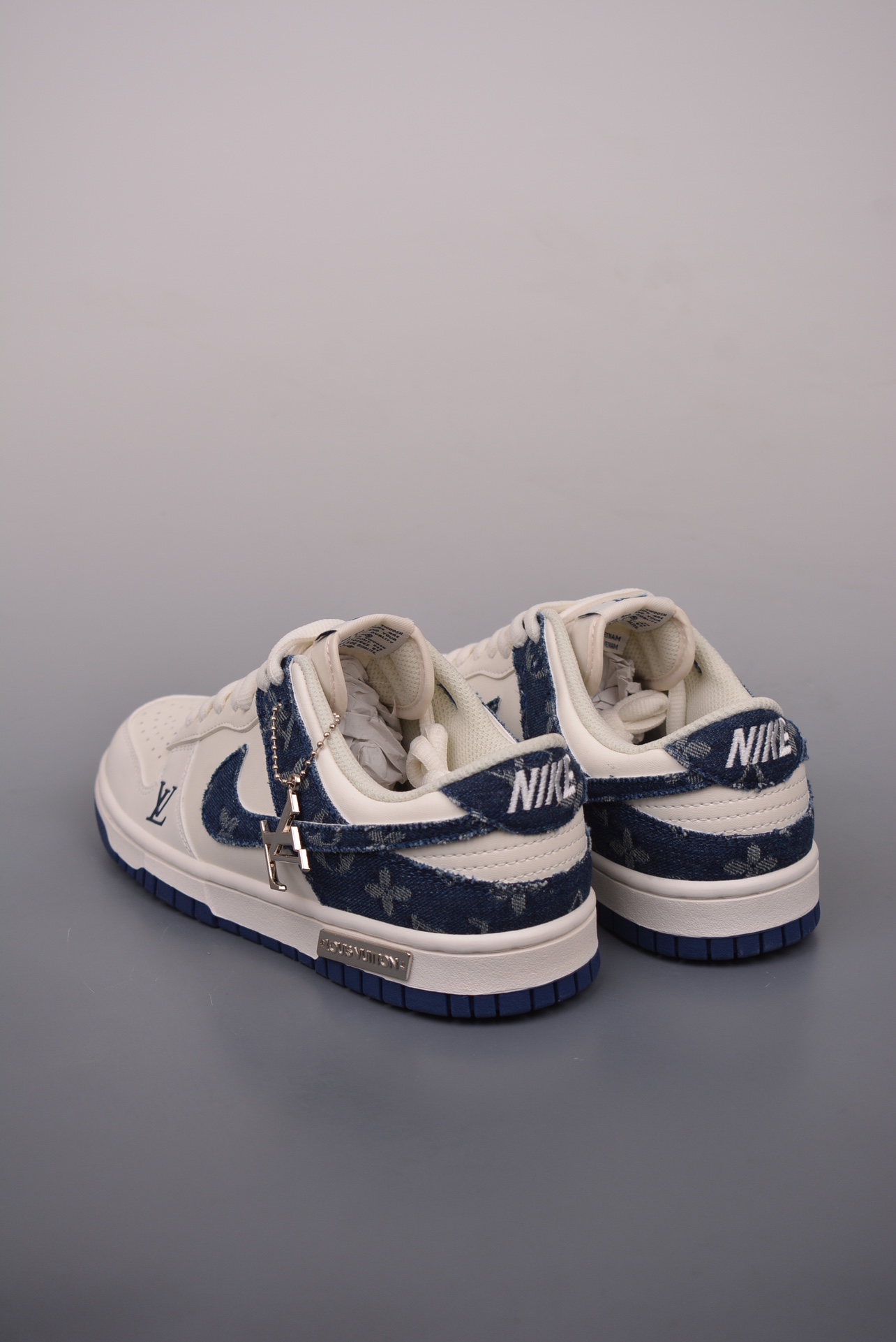 Louis Vuitton x Nike SB Dunk Low Lot LV Monogram white and dark blue DJ2024-008