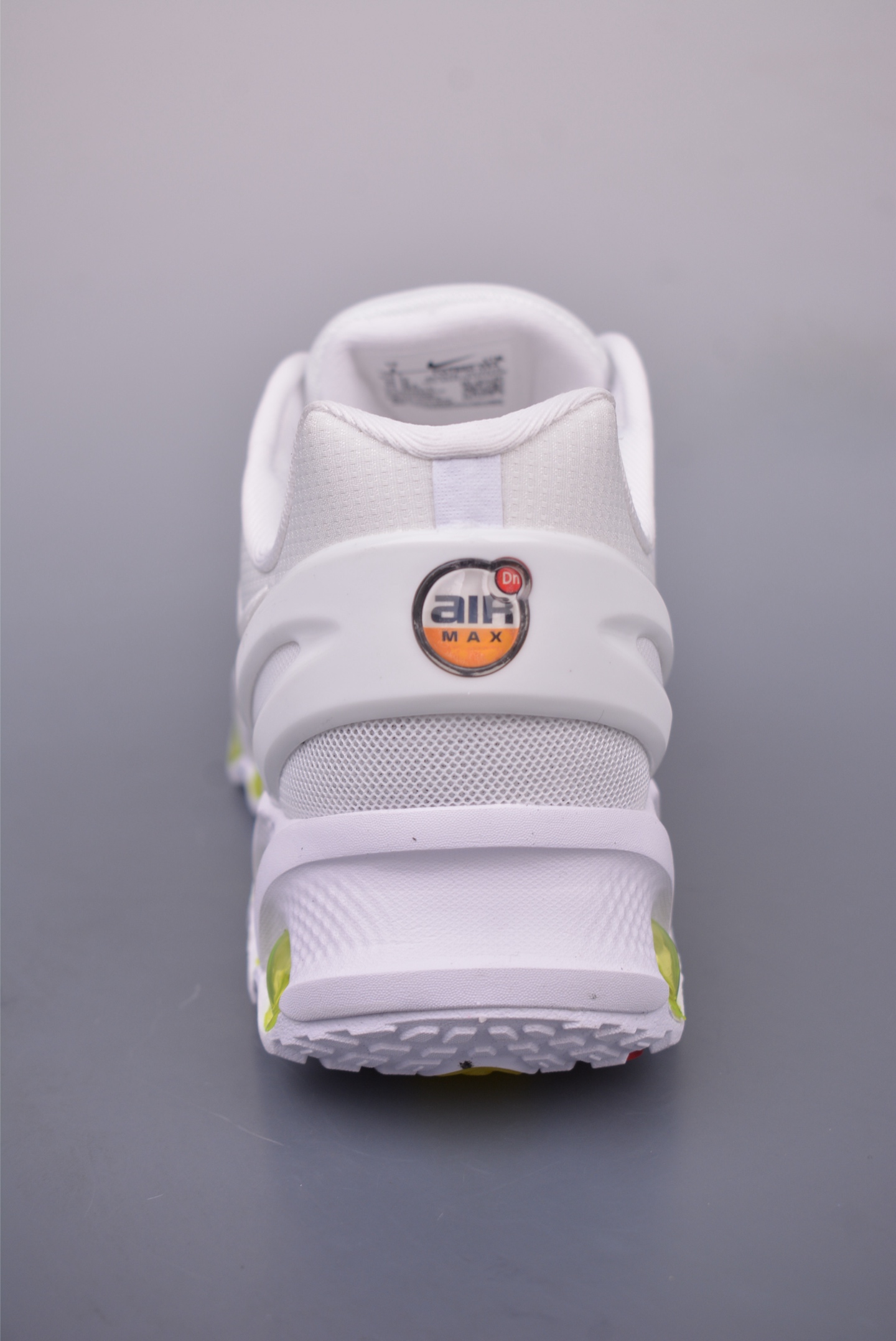 Nike Air Max DN8 running shoes White Green FQ7860-038