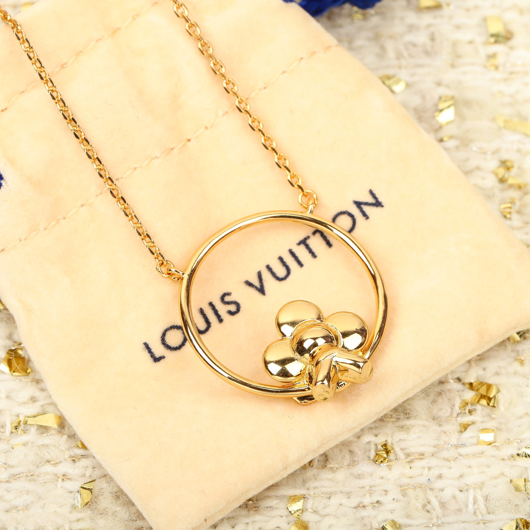 Louis Vuitton trendy logo necklace
