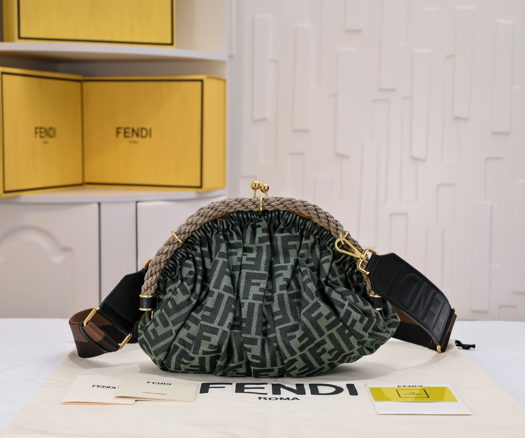 FENDI Shell Cloud Bag 7739