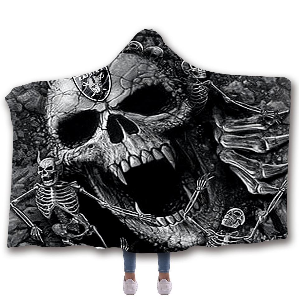 LAS VEGAS RAIDERS CLASSIC 3D HOODED BLANKET
