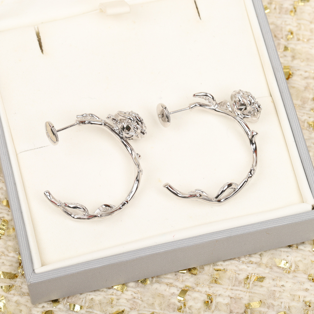 Dior Rose Dior Bagatelle series rose earrings