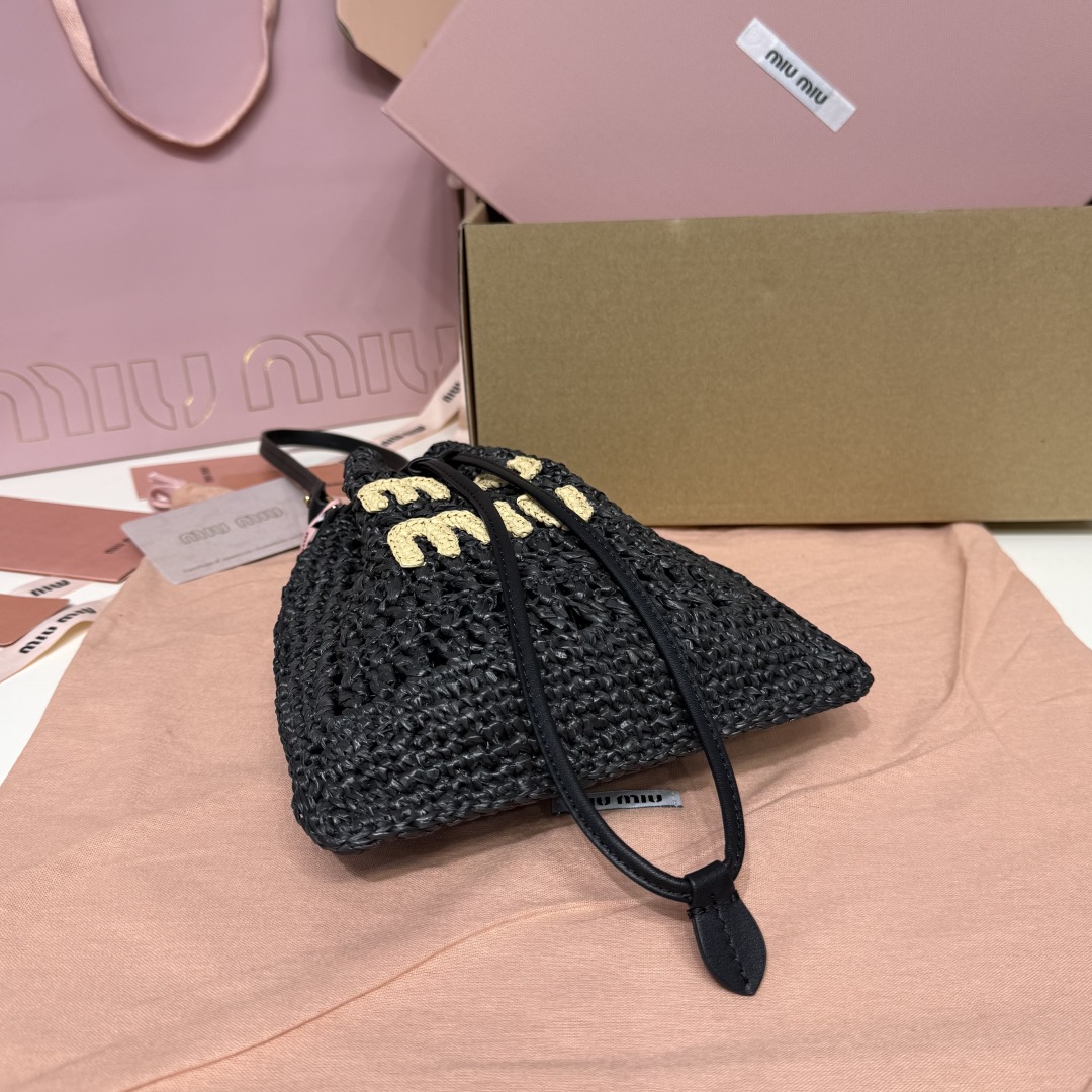 Miu Miu woven raffia bag 5ND016