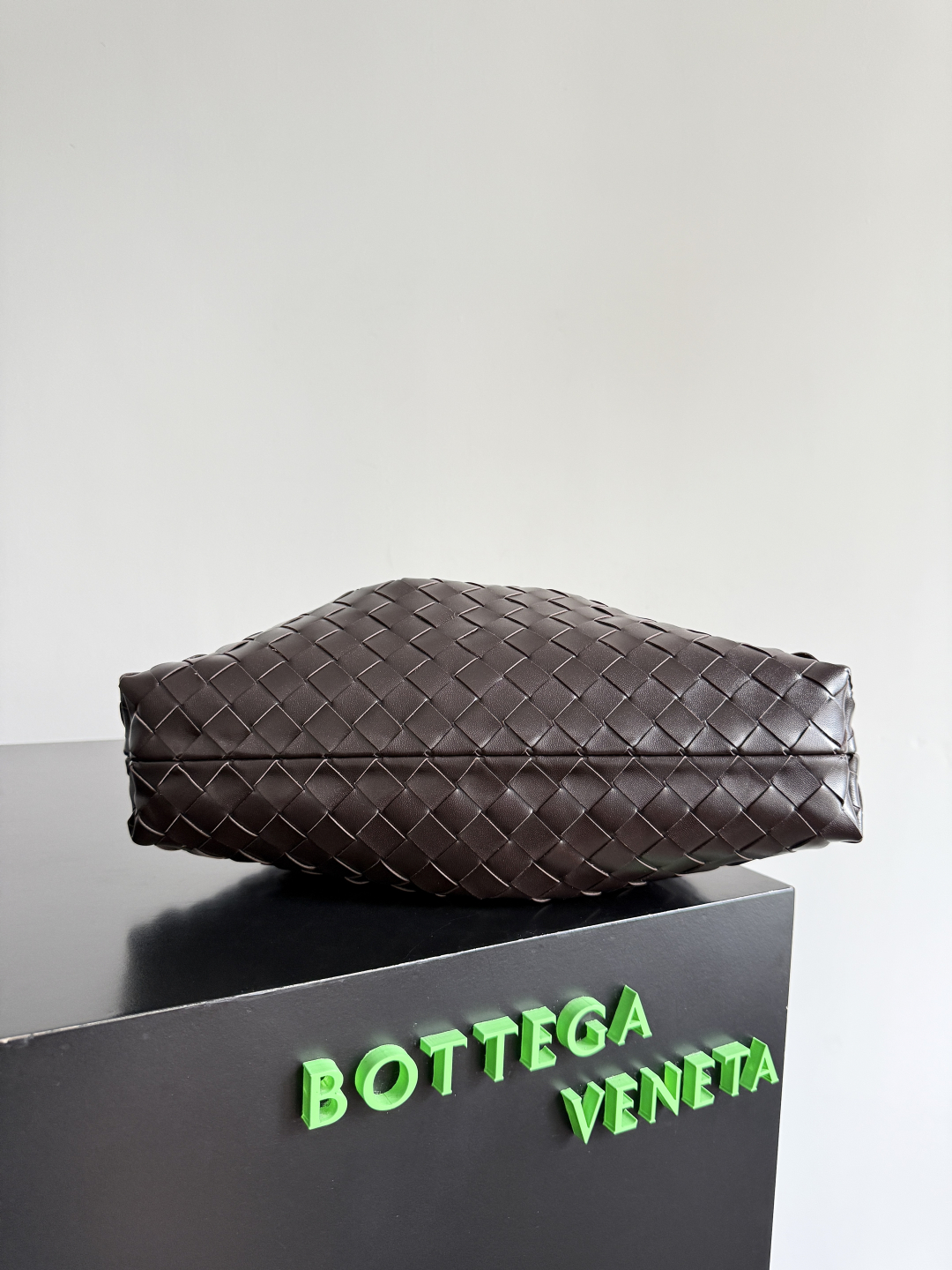 BOTTEGA VENETA 2025 New Women's Dustbag Notte Clutch 839394