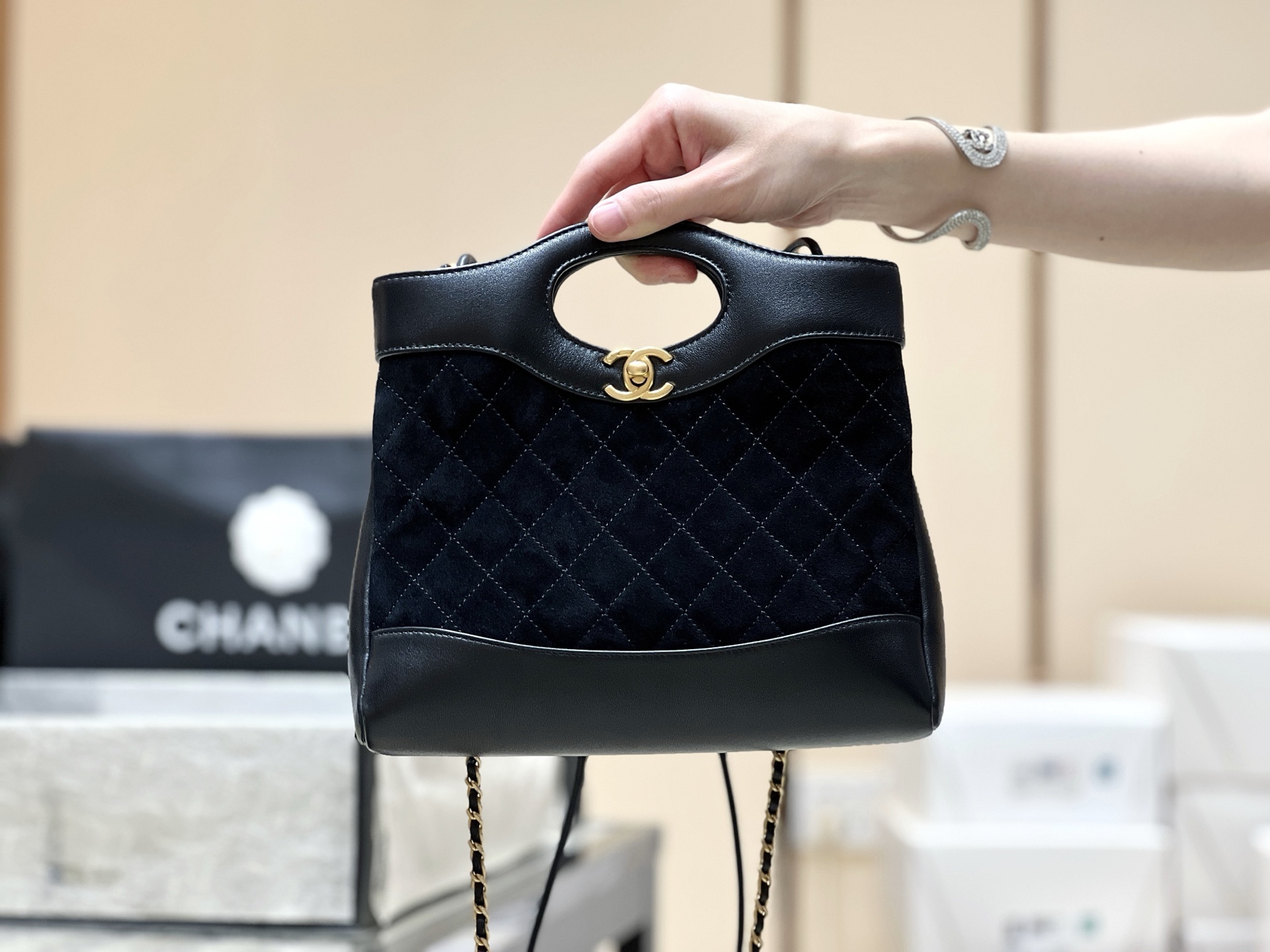 Chanel 25P Spring/Summer Preview Collection mini 31 suede Bag AS4133 00128