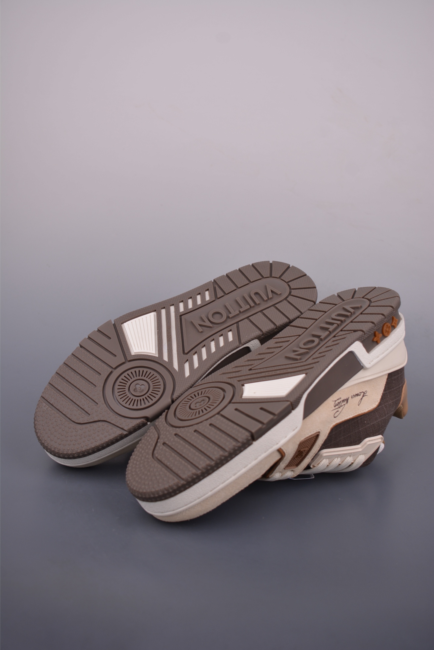 Louis Vuitton Trainer Sneaker Low 
