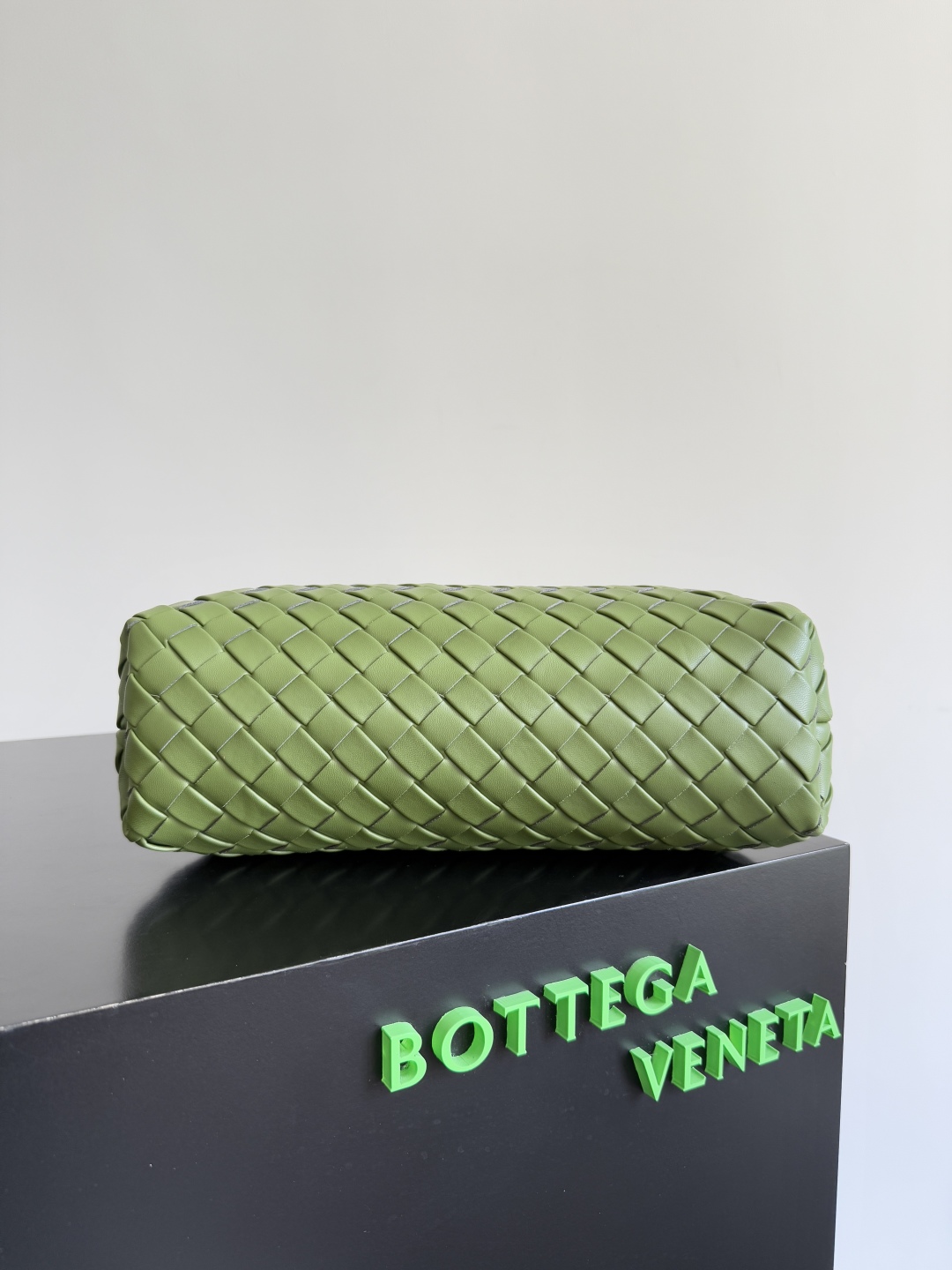 Bottega Veneta LAUREN CLUTCH chain clutch bag 785807
