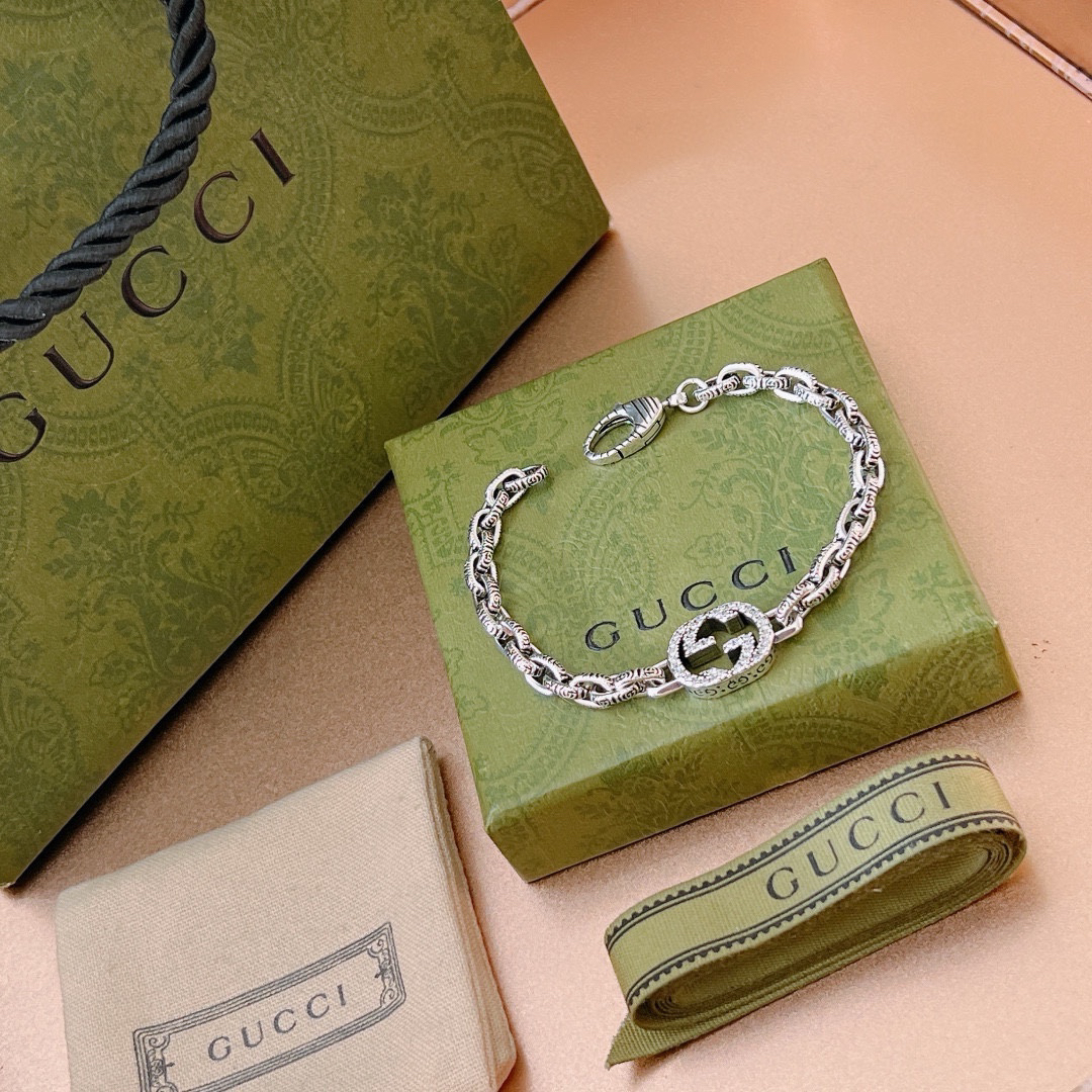 Gucci GG diamond vintage bracelet