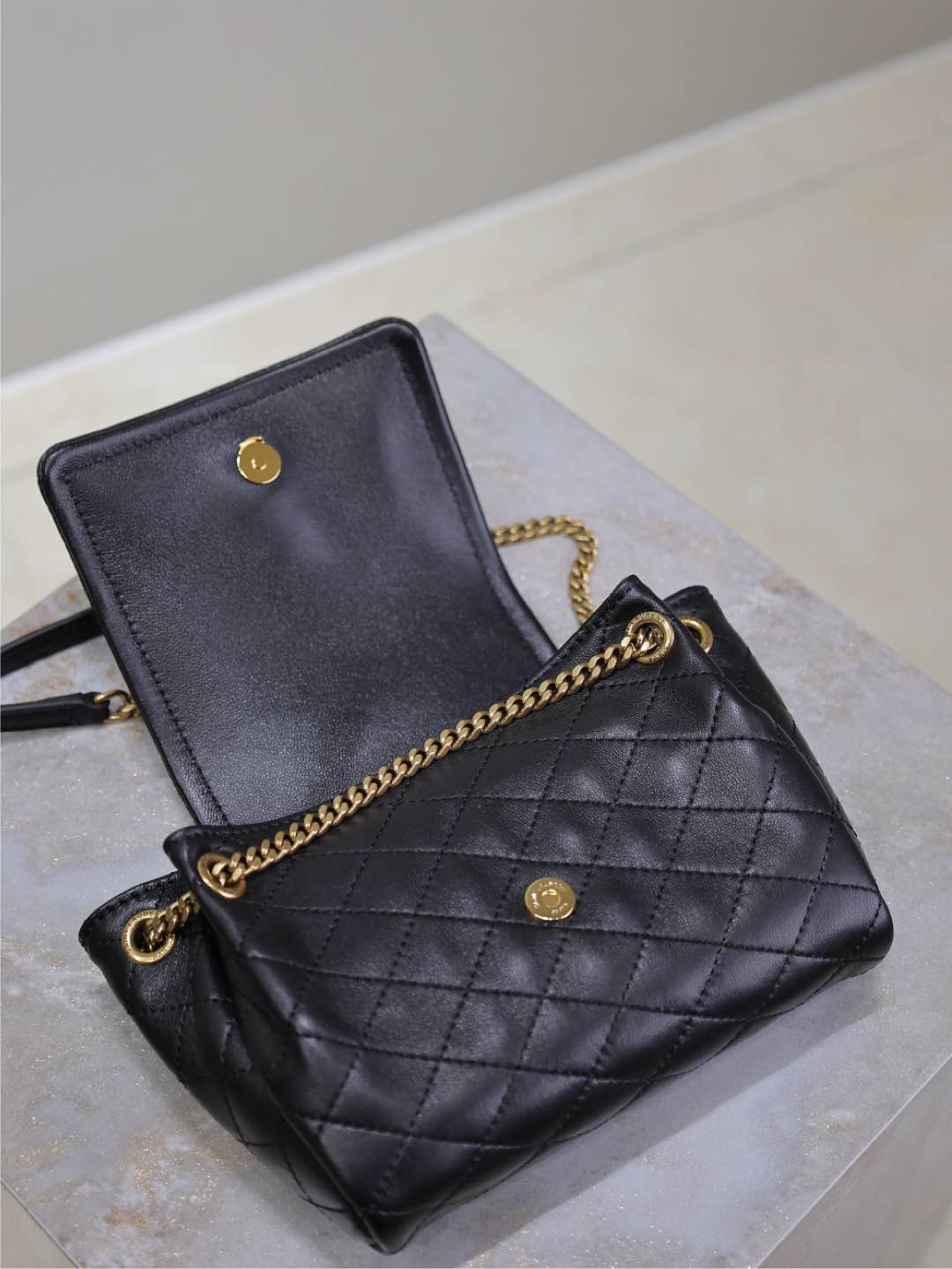 Yves Saint Laurent Mini Nolita Chain Bag 672738