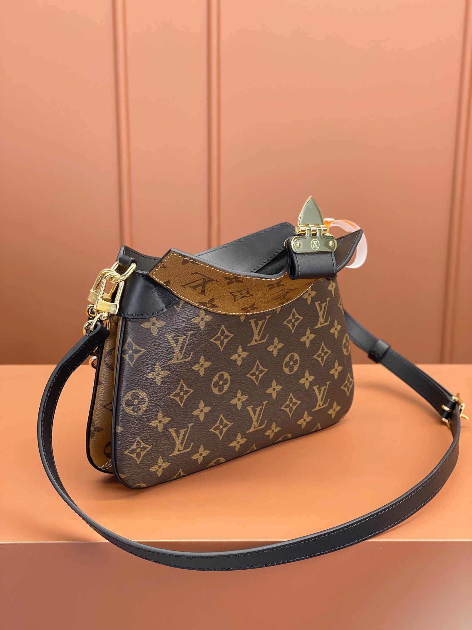 Louis Vuitton TWINNY Handbag M46659