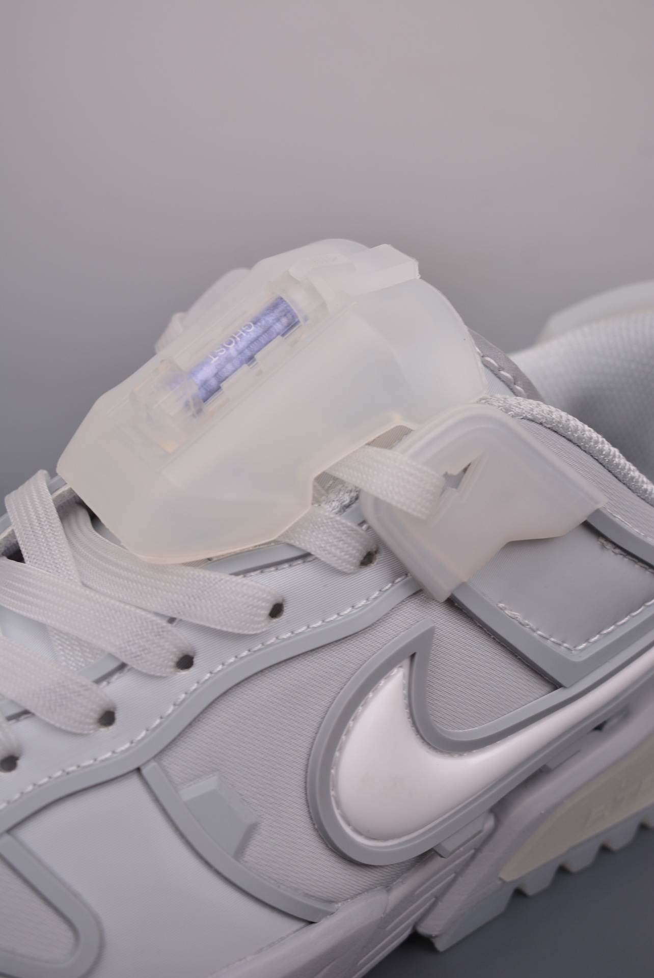 RTFKT Studios x Nike Dunk Genesis LowEdition of 8461 Cool Gray HF0438-001