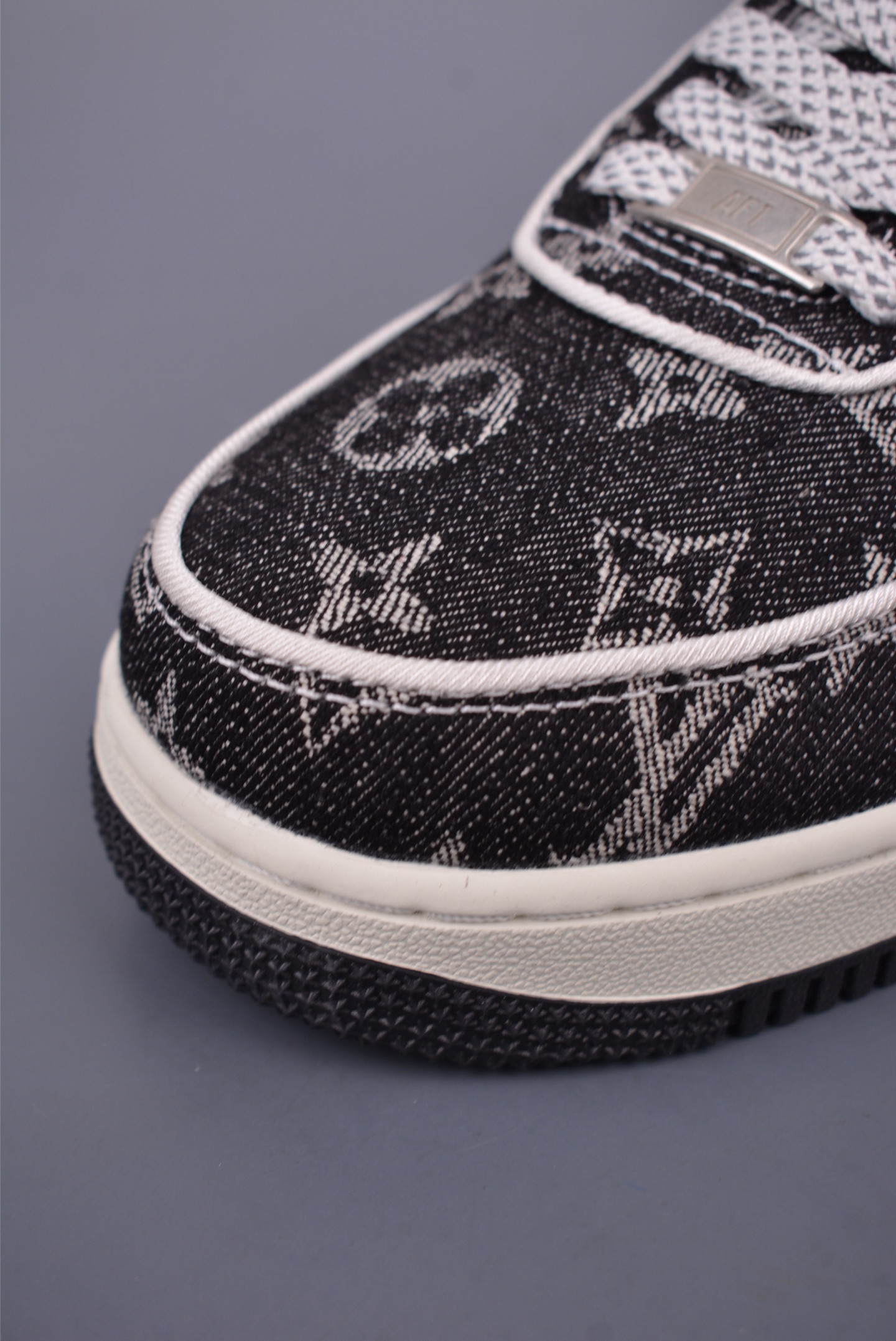 Louis Vuitton x Nike Air Force 1 07 LV8 Low Sneakers Denim Black Denim Print SC9207-531