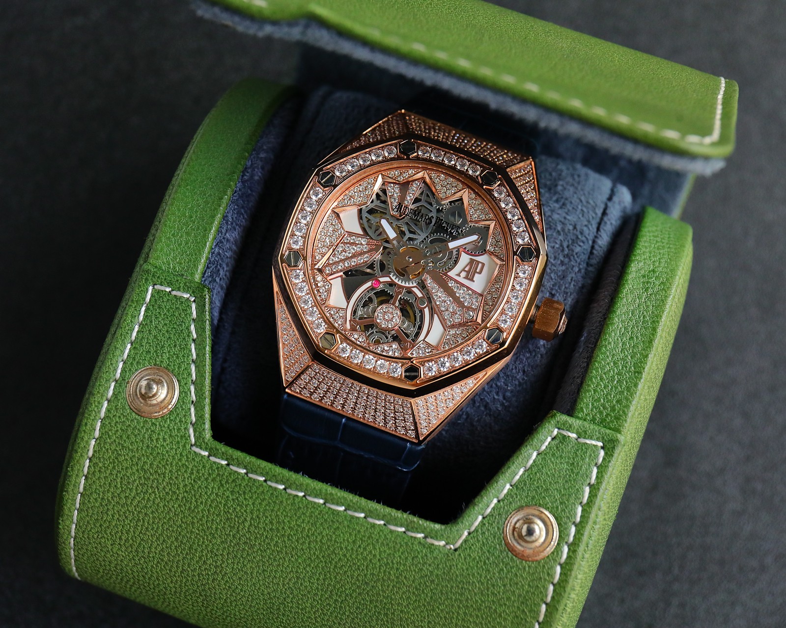 Audemars Piguet Royal Oak Concept 26227BC.ZZ.D011CR.01