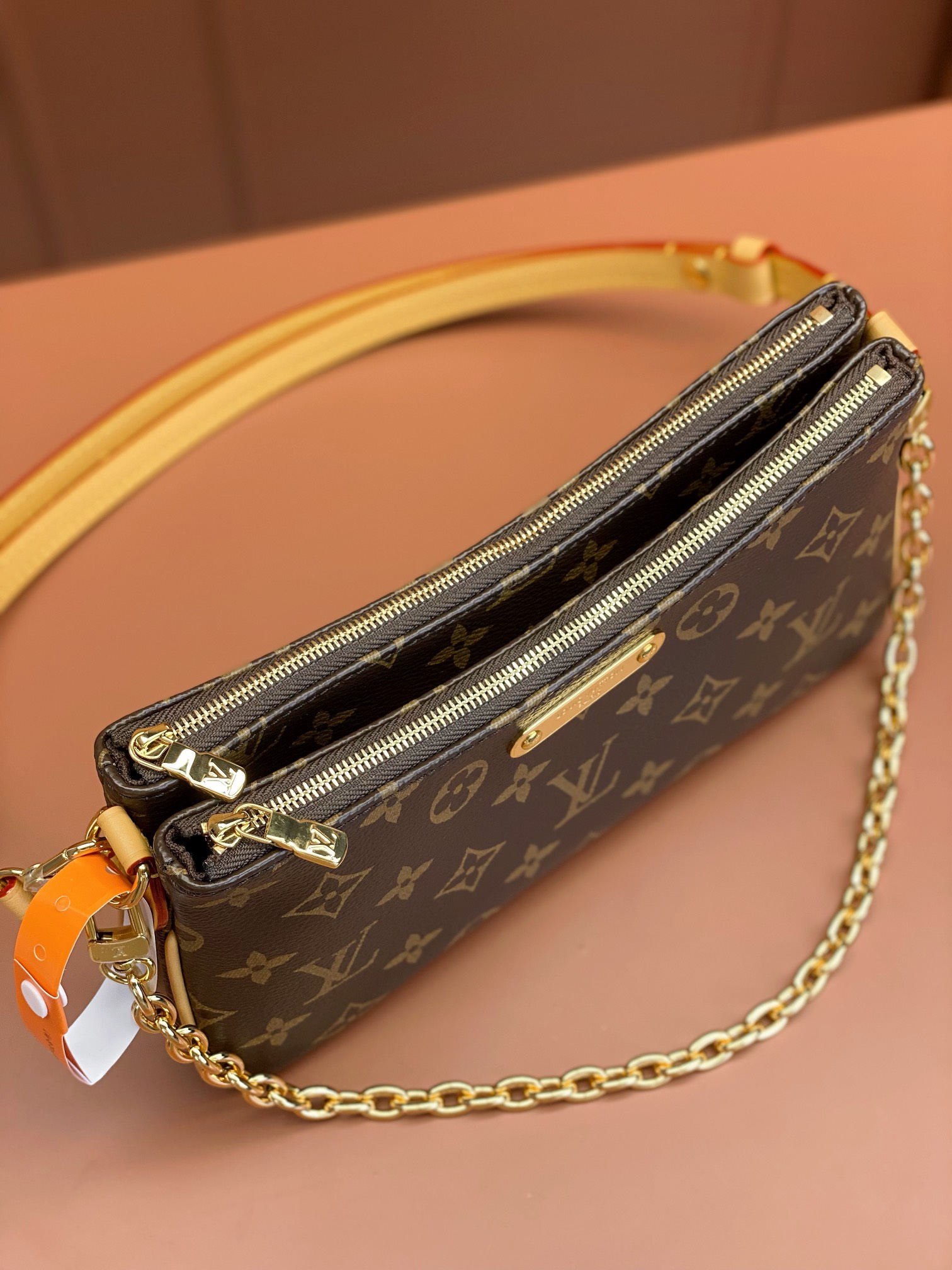 Louis Vuitton pochette bag M83008