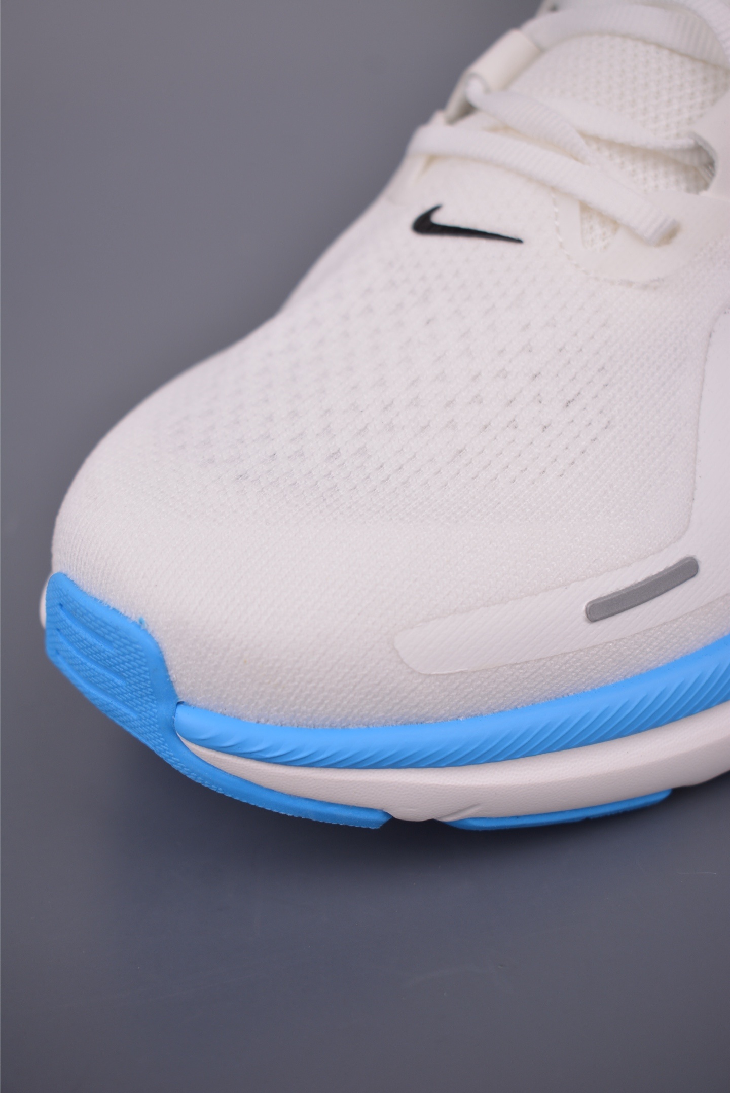 Nike Air STRUCTURE 26 running shoes 