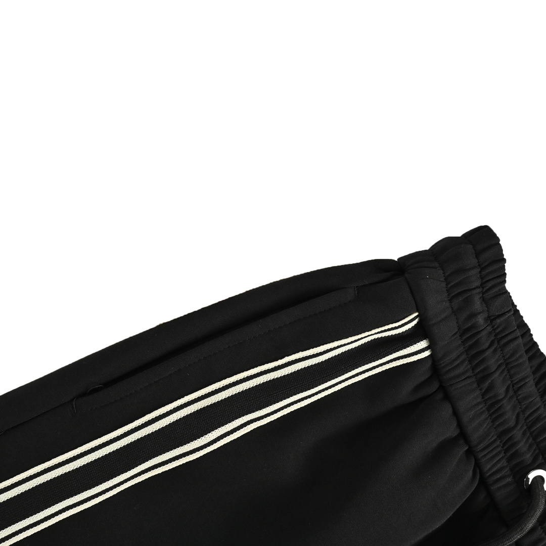 Loewe 24Fw straight-leg trousers with embroidered webbing on the back pockets