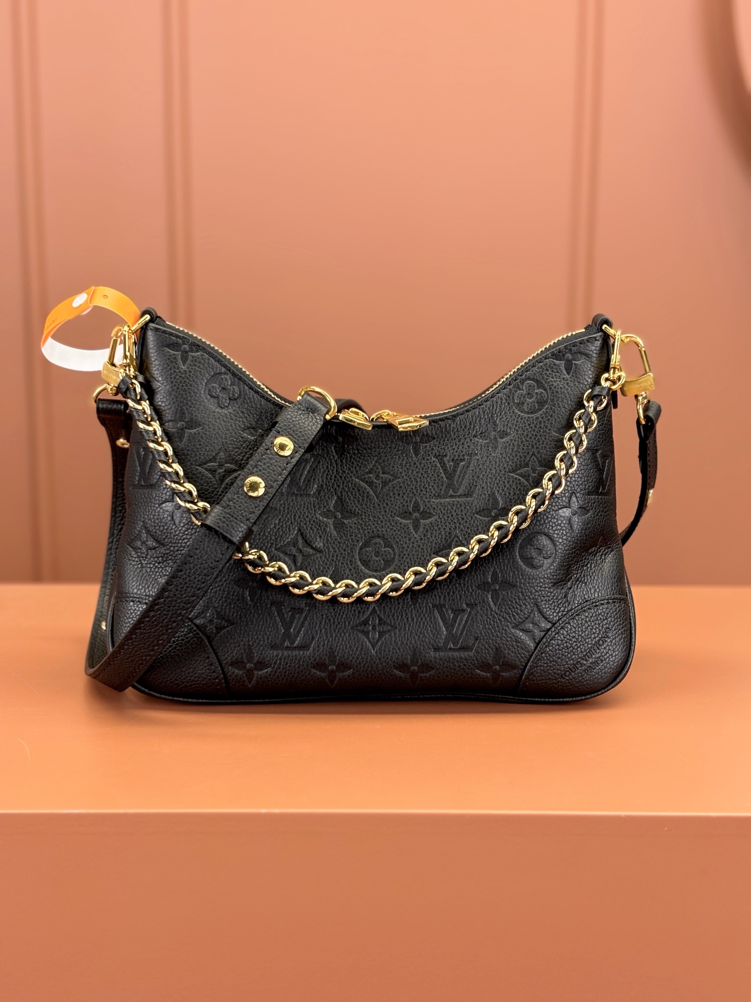 Louis Vuitton BOULOGNE handbag M12930