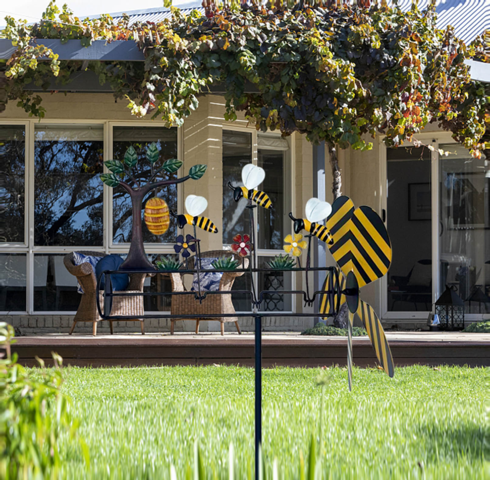 Wrought Iron Windmill Turning Small Bee Garden Stake