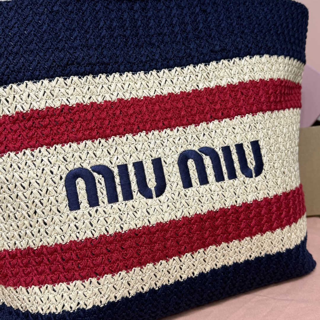 Miu Miu embroidered bag 5BG228