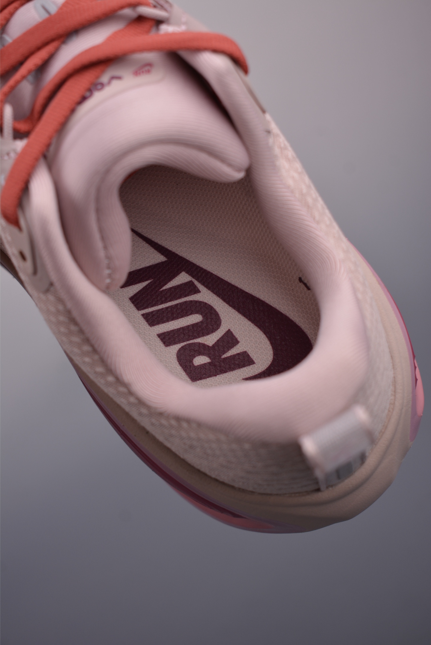Nike Air Zoom Vomero PLUS 