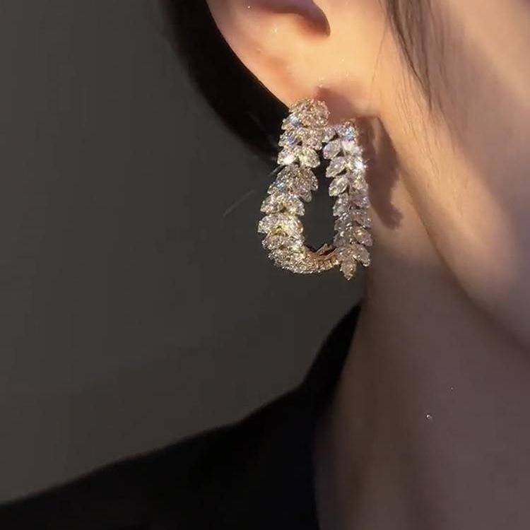 💎💎Super sparkling heart earrings front and back two wear light luxury versatile earrings