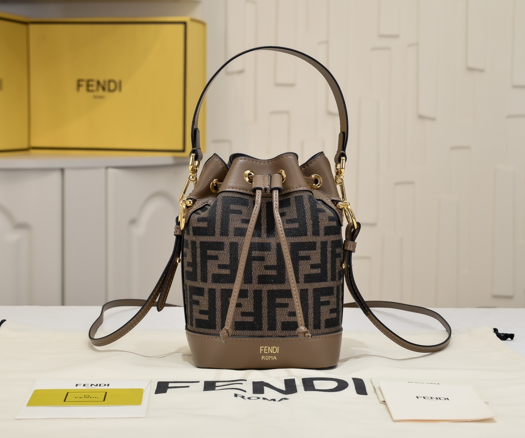 FENDI Mon Tresor Small Bucket Bag