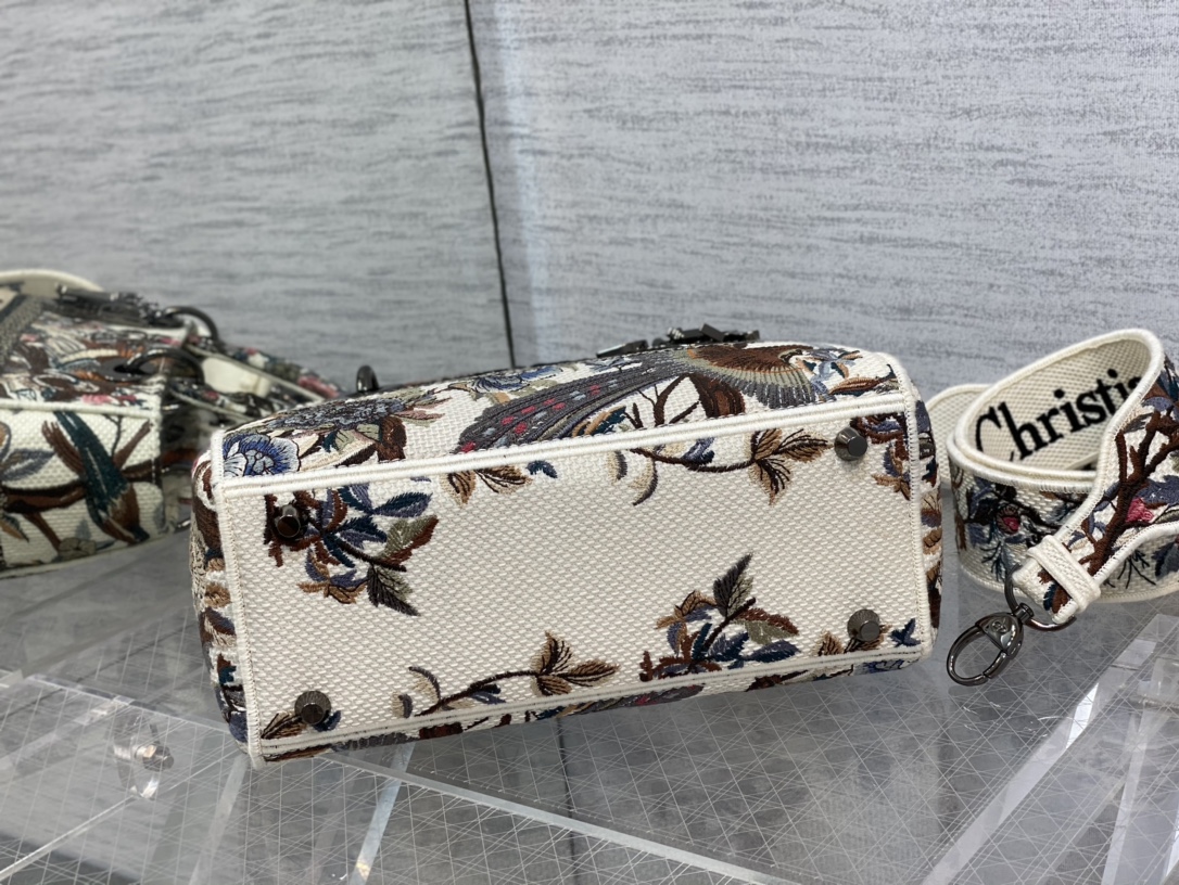 Dior Winter Garden Series Lady Embroidered Handbag 6605