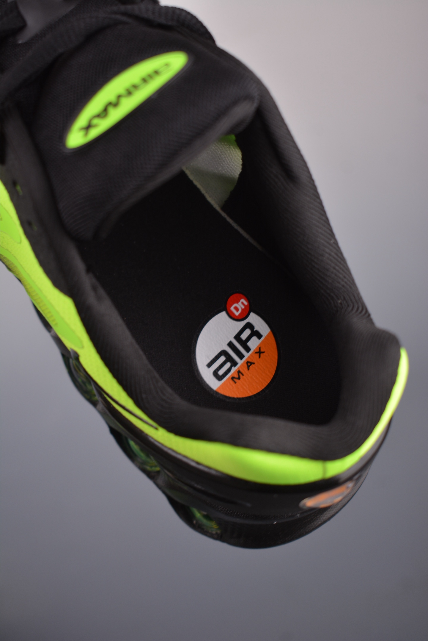 Nike Air Max DN8 Black Fluorescent Green FQ7860-017