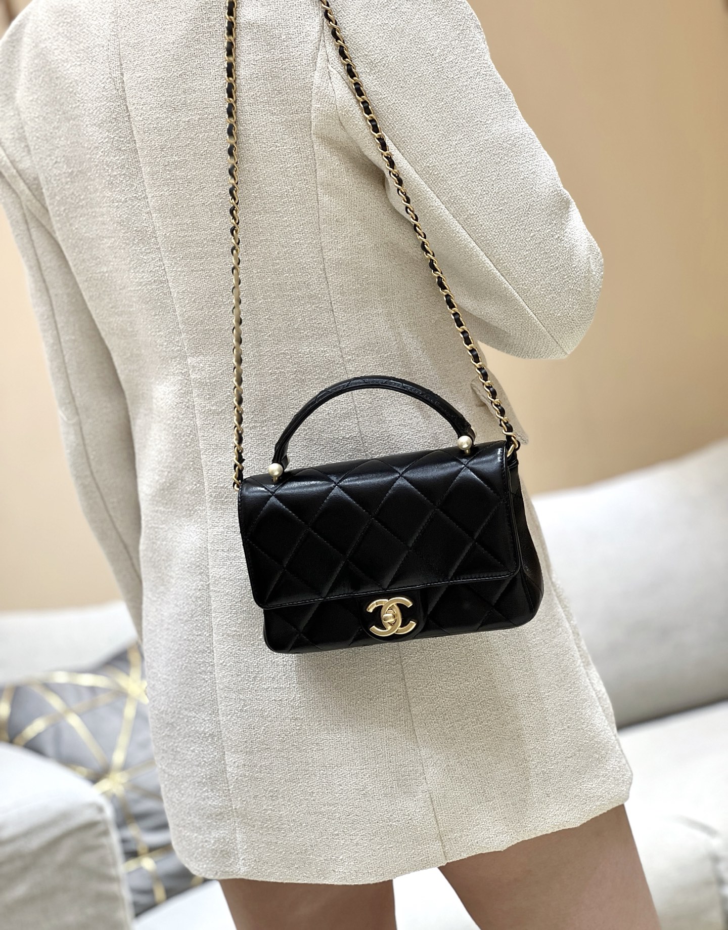 Chanel 25P Spring/Summer Preview Series Global Limited Pearl Handle Bag AS5399 00138