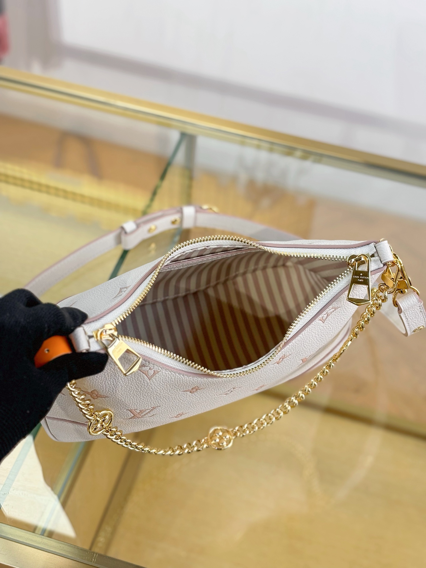 Louis Vuitton BOULOGNE handbag M14634