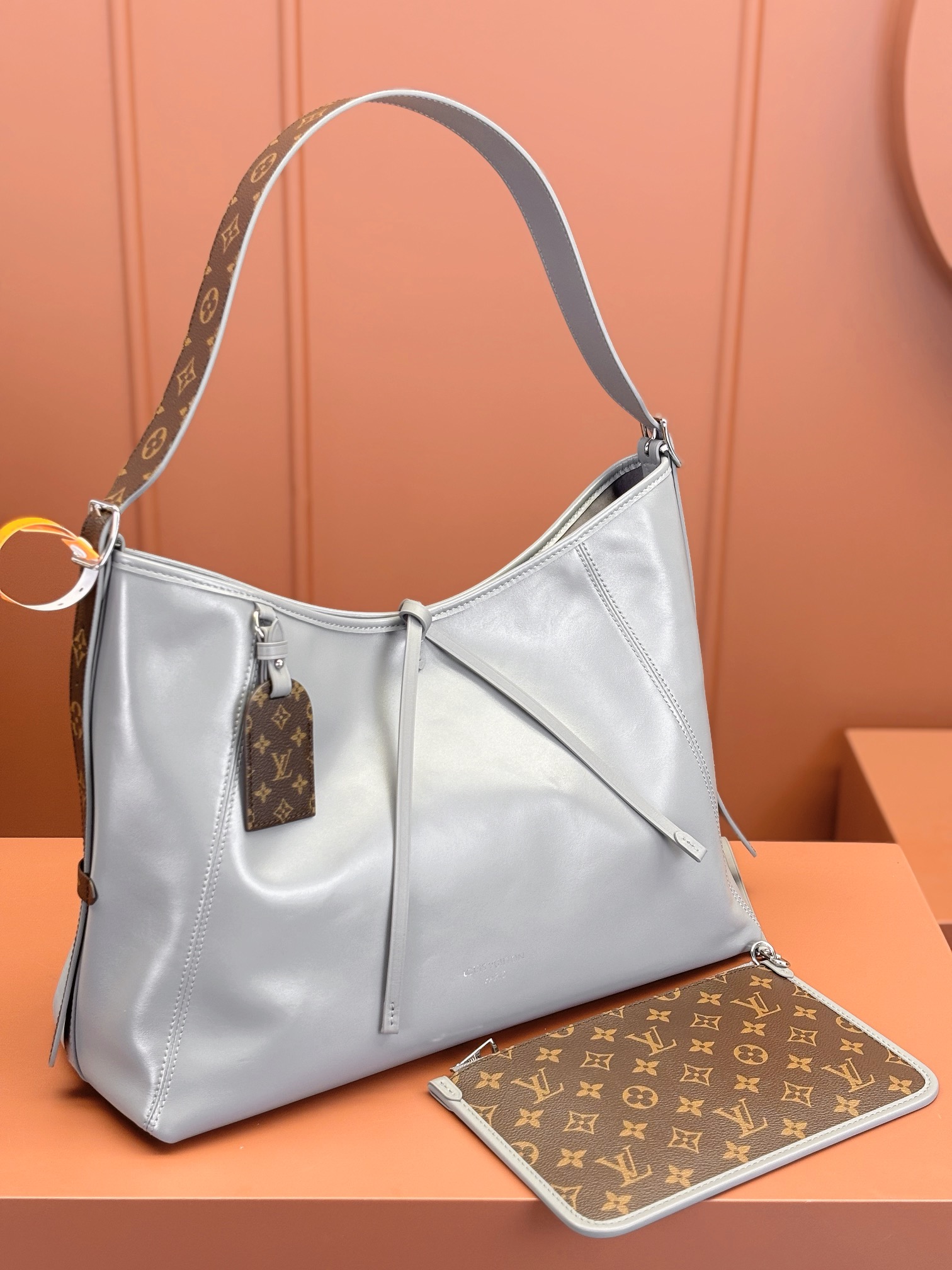 Louis Vuitton CARRYALL DARK Medium Handbag M12583