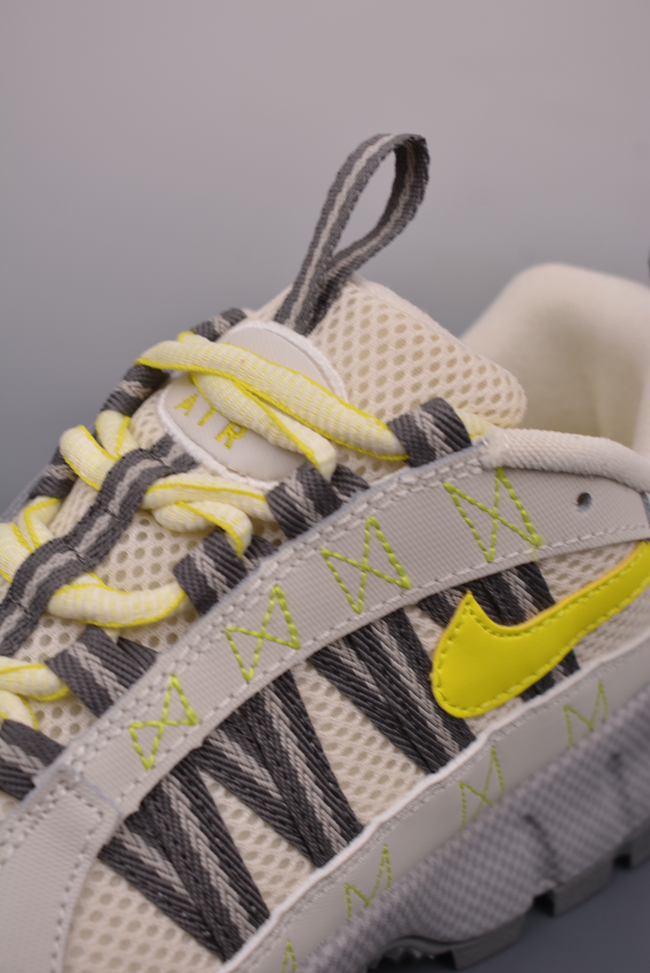Nike Air Humara QS Light Bone High Voltage FQ2443-001