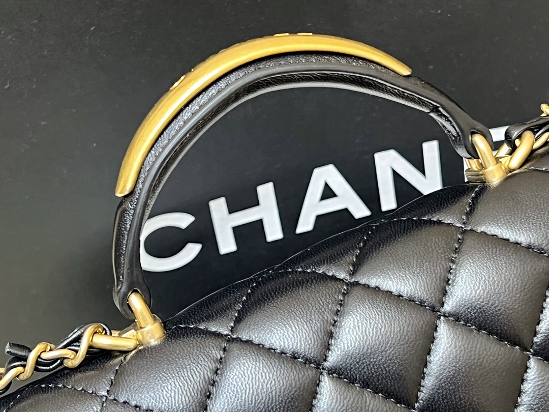 Chanel 22b autumn and winter new preview series cf mini handle AS2431