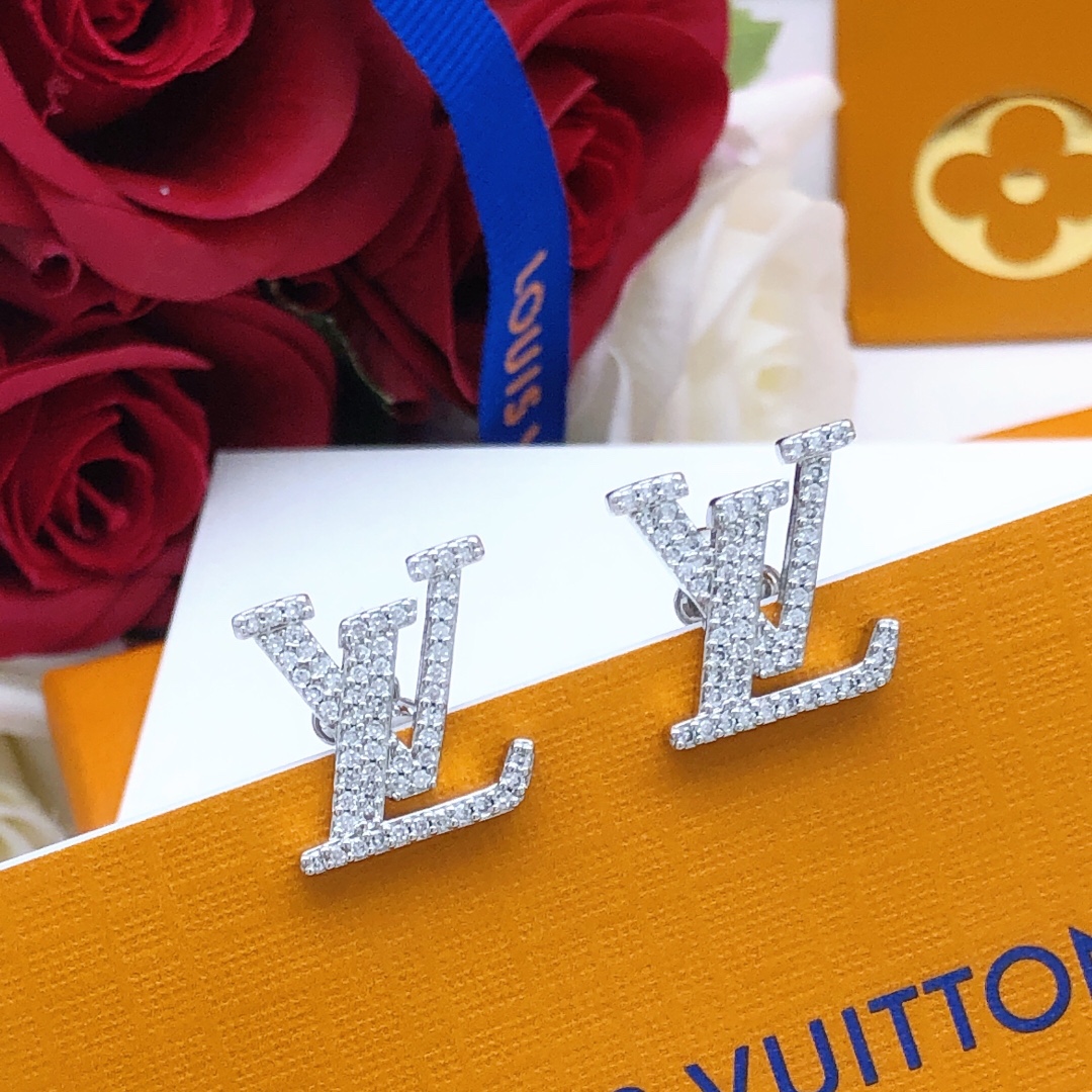 Louis Vuitton Letter Diamond Stud Earrings
