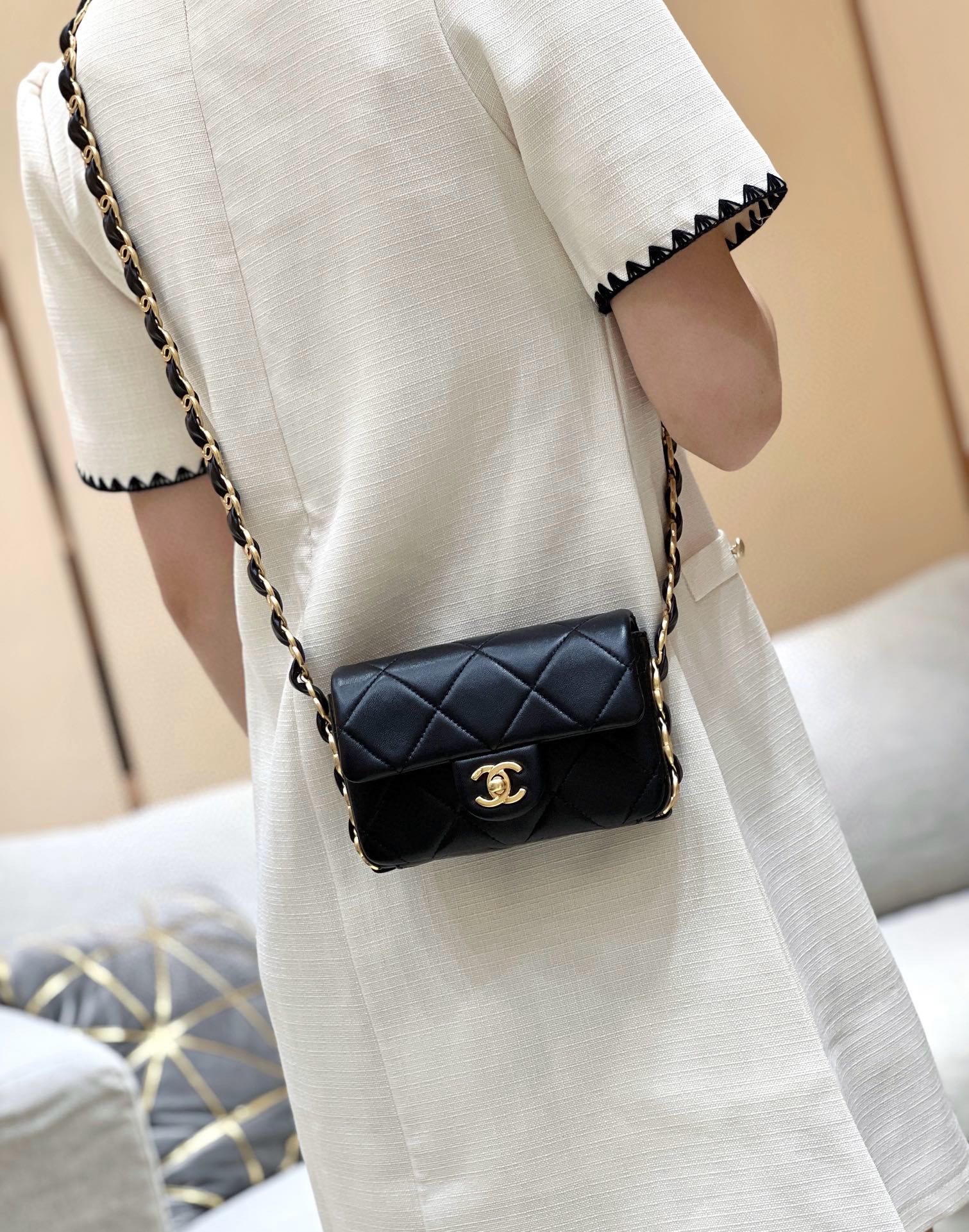 Chanel 24K Autumn and Winter Series Thick Chain Underarm Bag AS5175