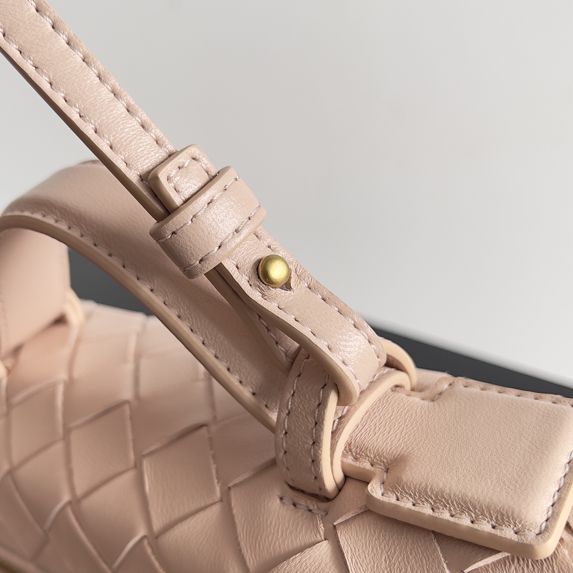 Bottega Veneta 2024 Woven Zippered Baguette Bag 789109