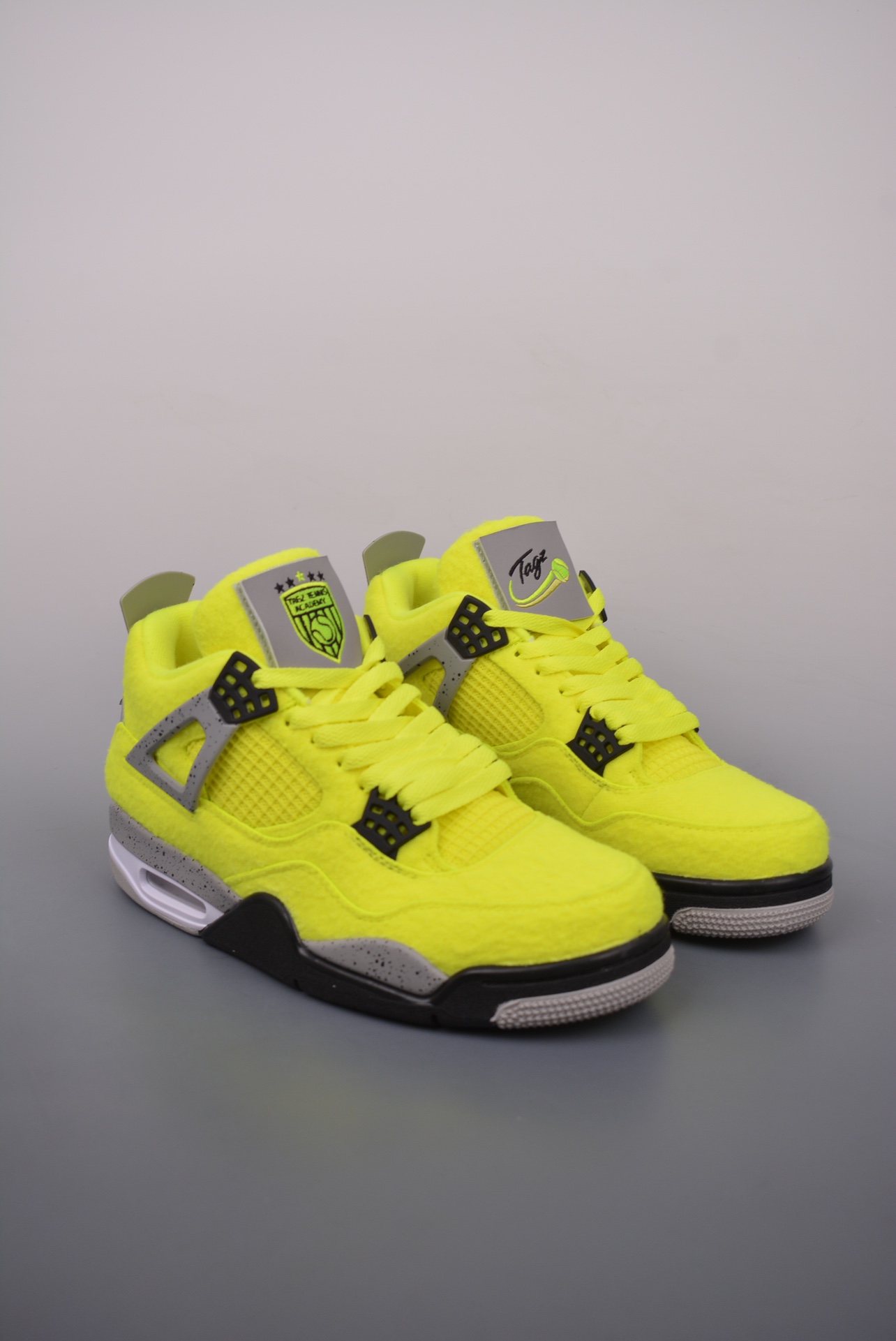Nike Air Jordan 4 RetroLet’s Play Tennis DV6773-700