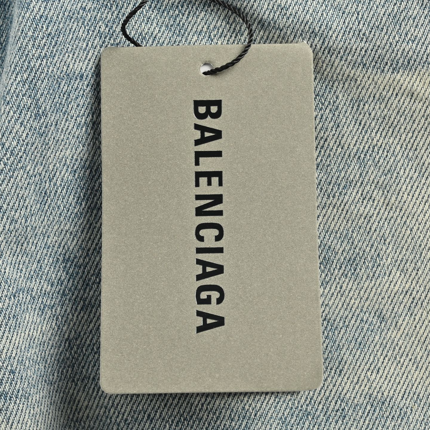 Balenciaga 24ss distressed fringe hem denim shorts
