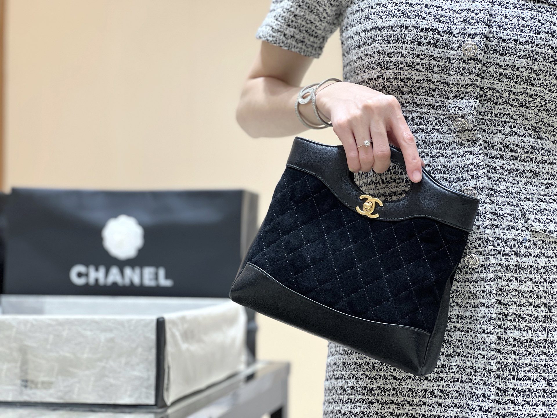 Chanel 25P Spring/Summer Preview Collection mini 31 suede Bag AS4133 00128