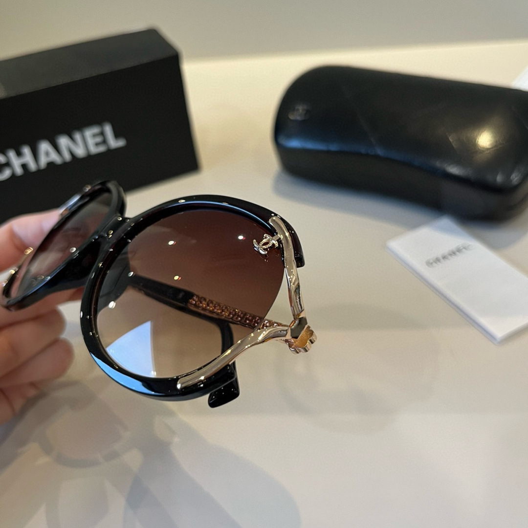 Chanel round frame sunglasses