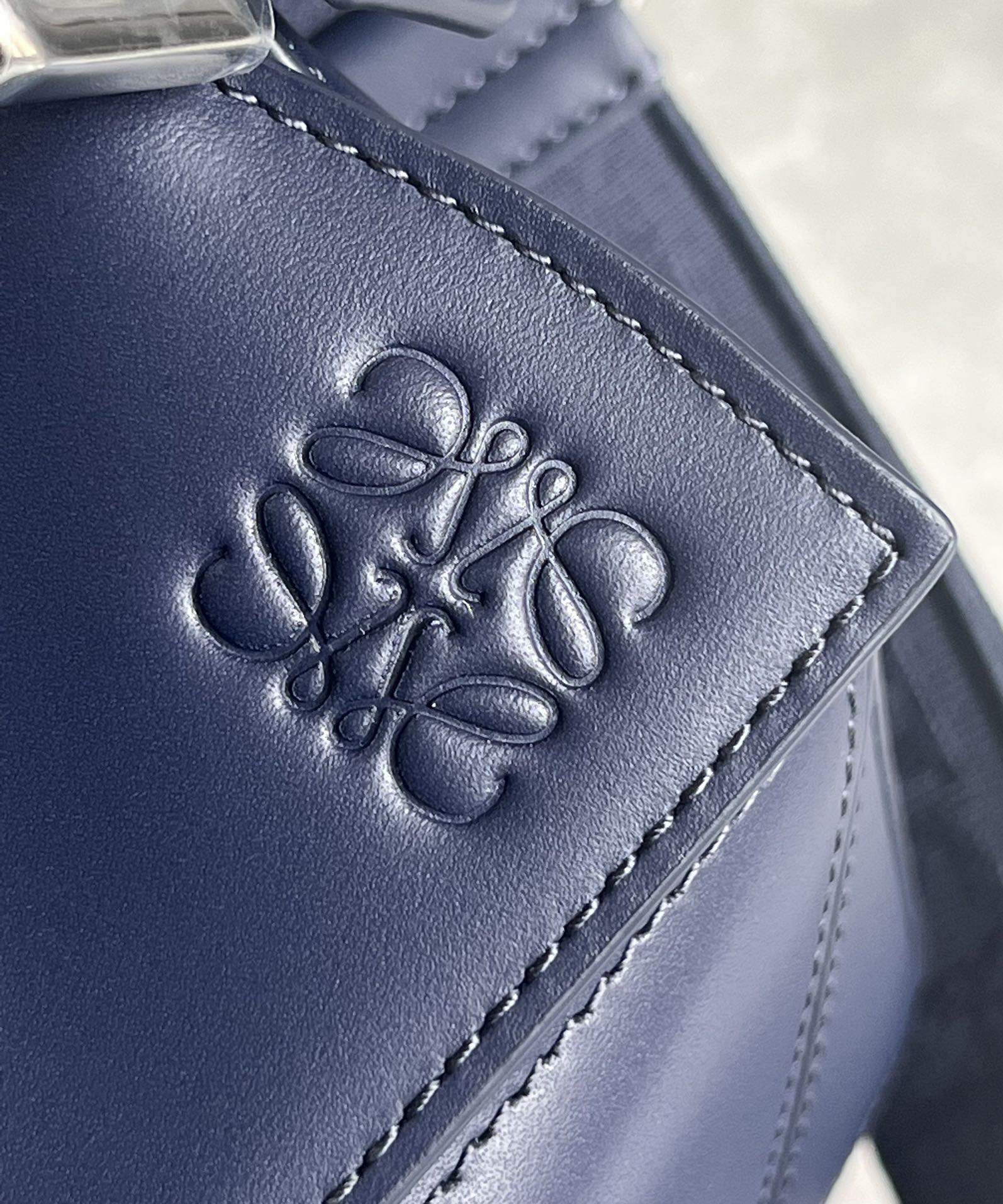 Loewe zzle embroidered shoulder strap bag 0189