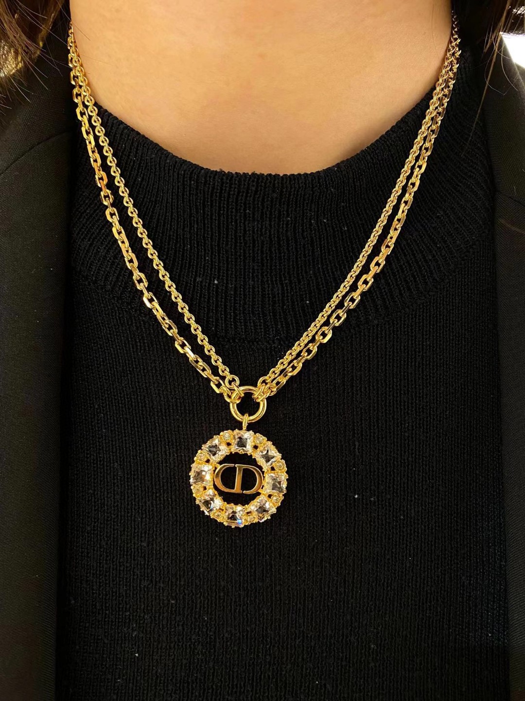 Dior round diamond necklace