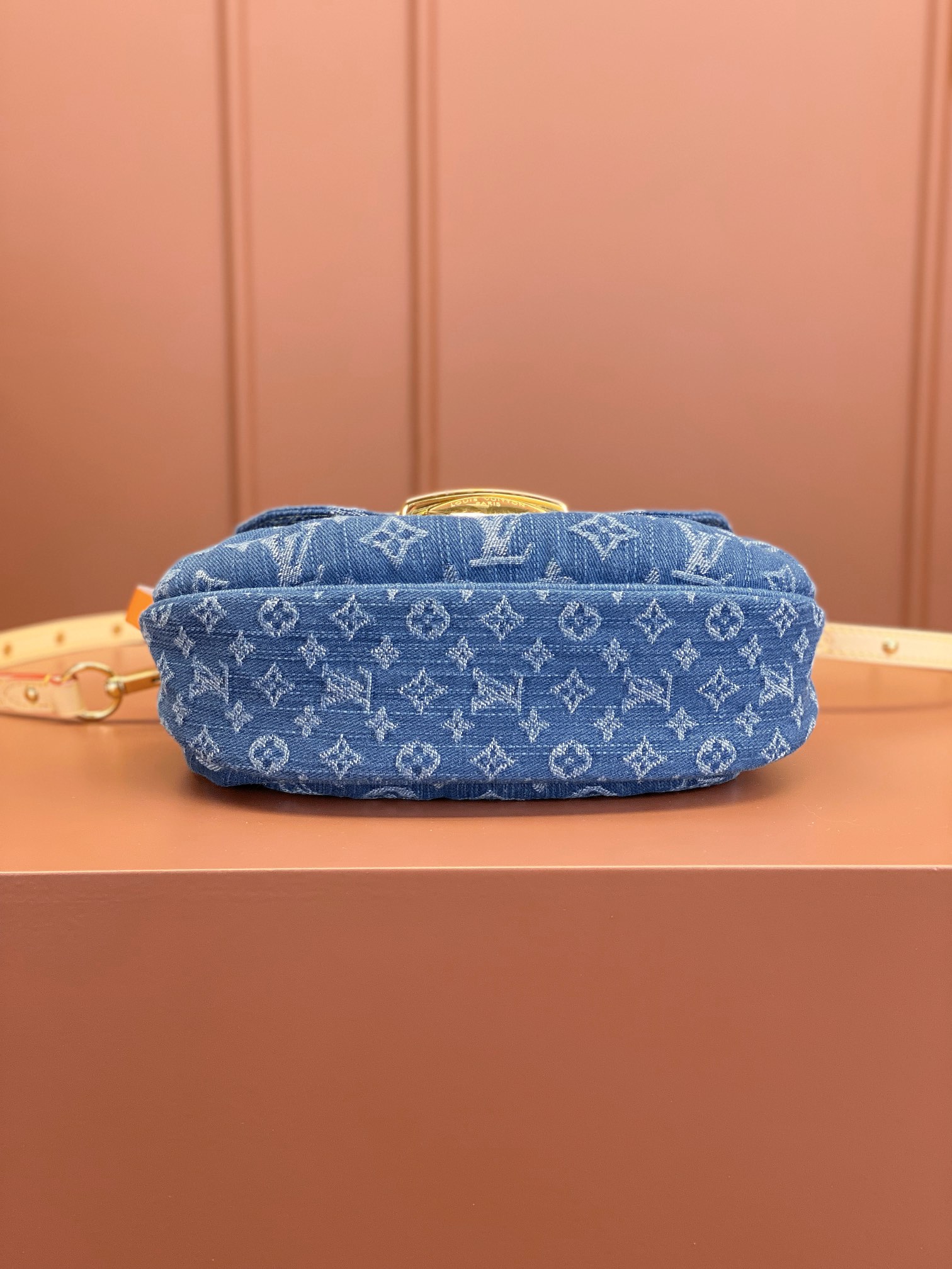 Louis Vuitton SUNSET Handbag M46829