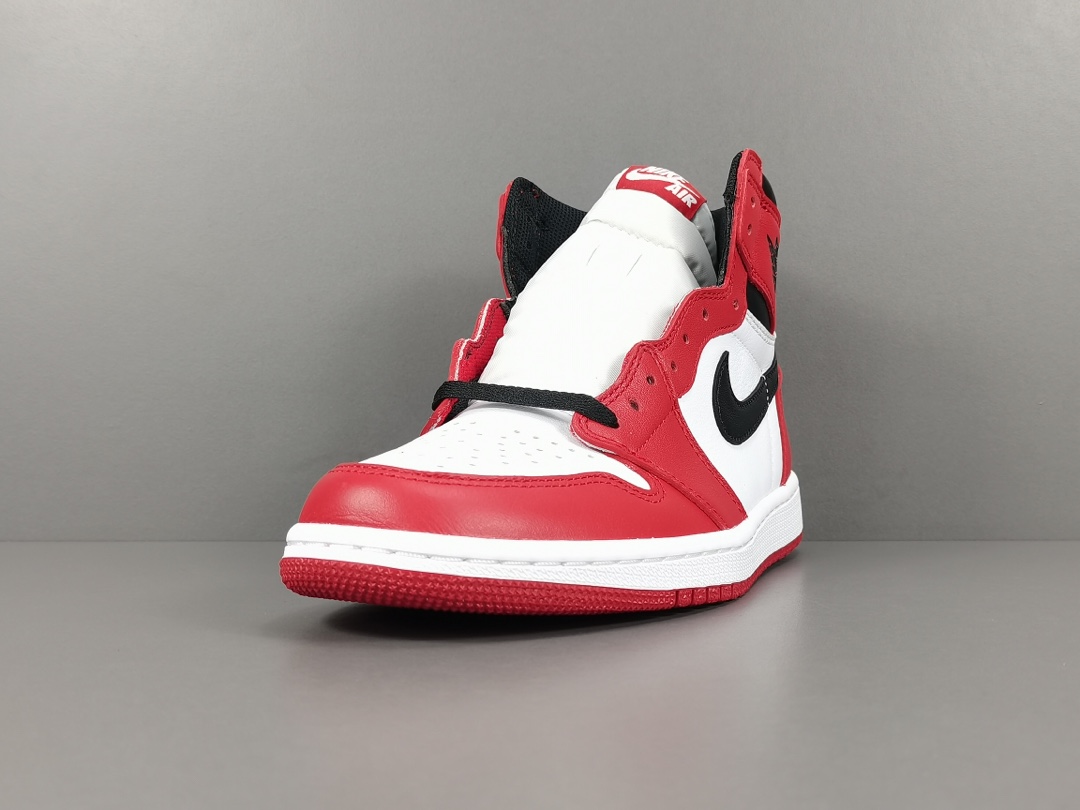 Nike Air Jordan 1 High Retro OGChicago 555088-101