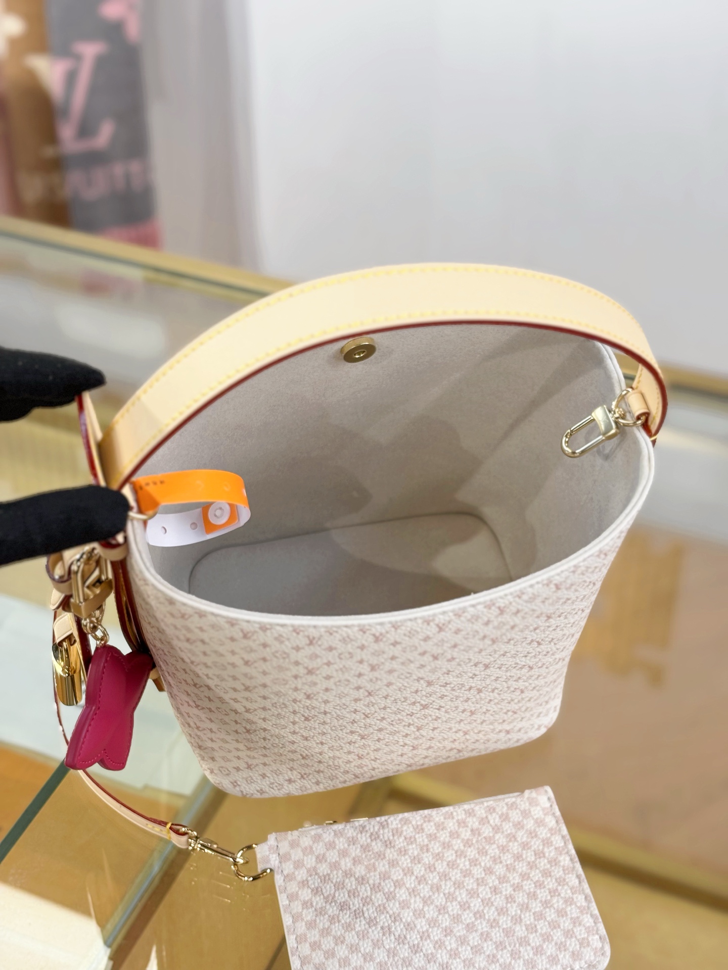 Louis Vuitton ALL IN BB Bag M15130