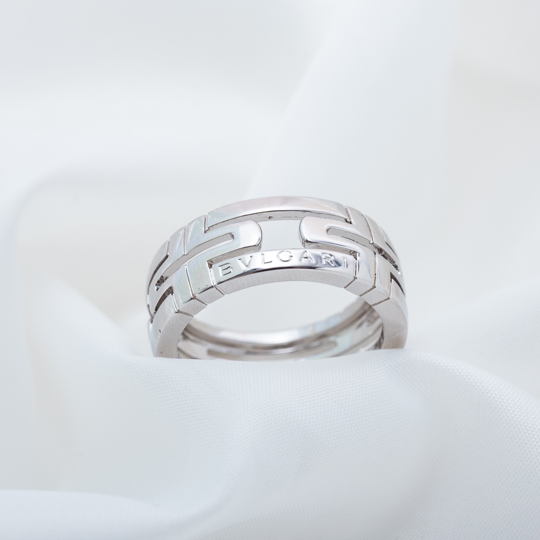 Bulgari hollow ring