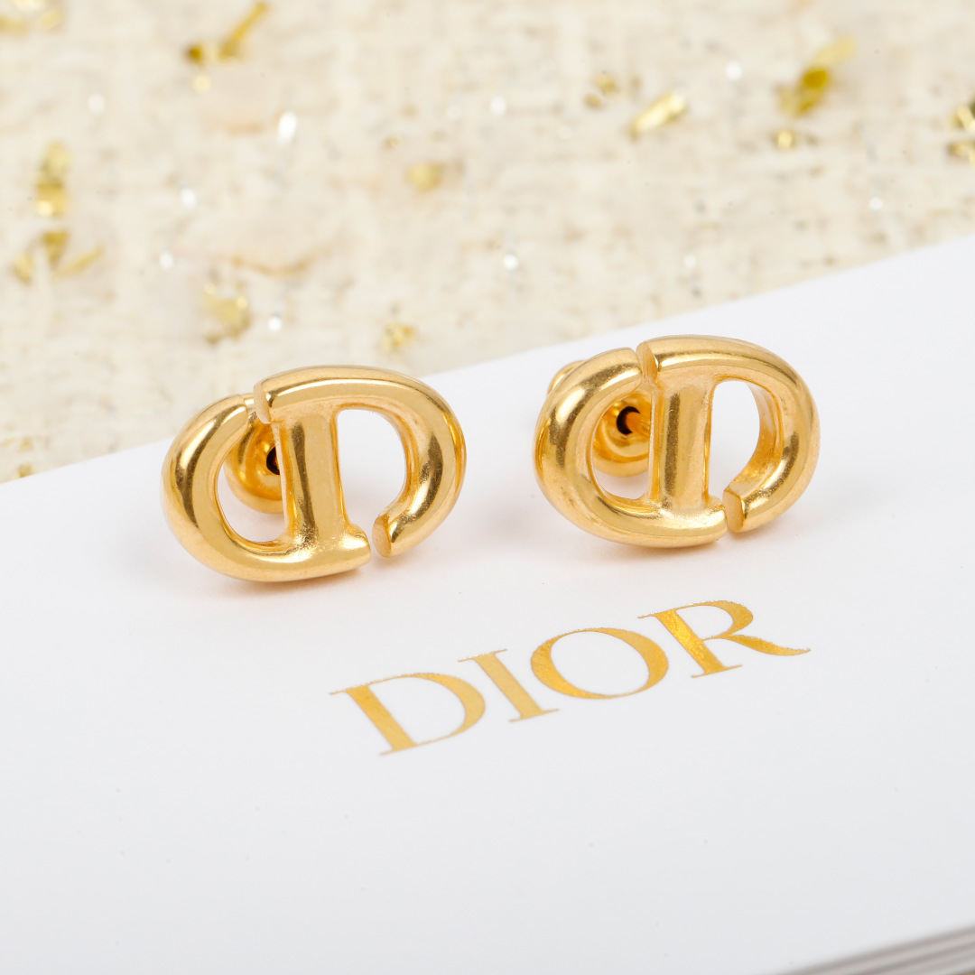 Dior CD letter earrings