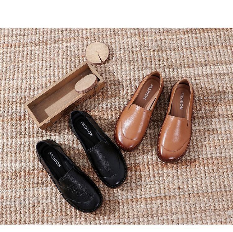 Genuine Leather Round Toe Flats Ladies Shoes for Bunions
