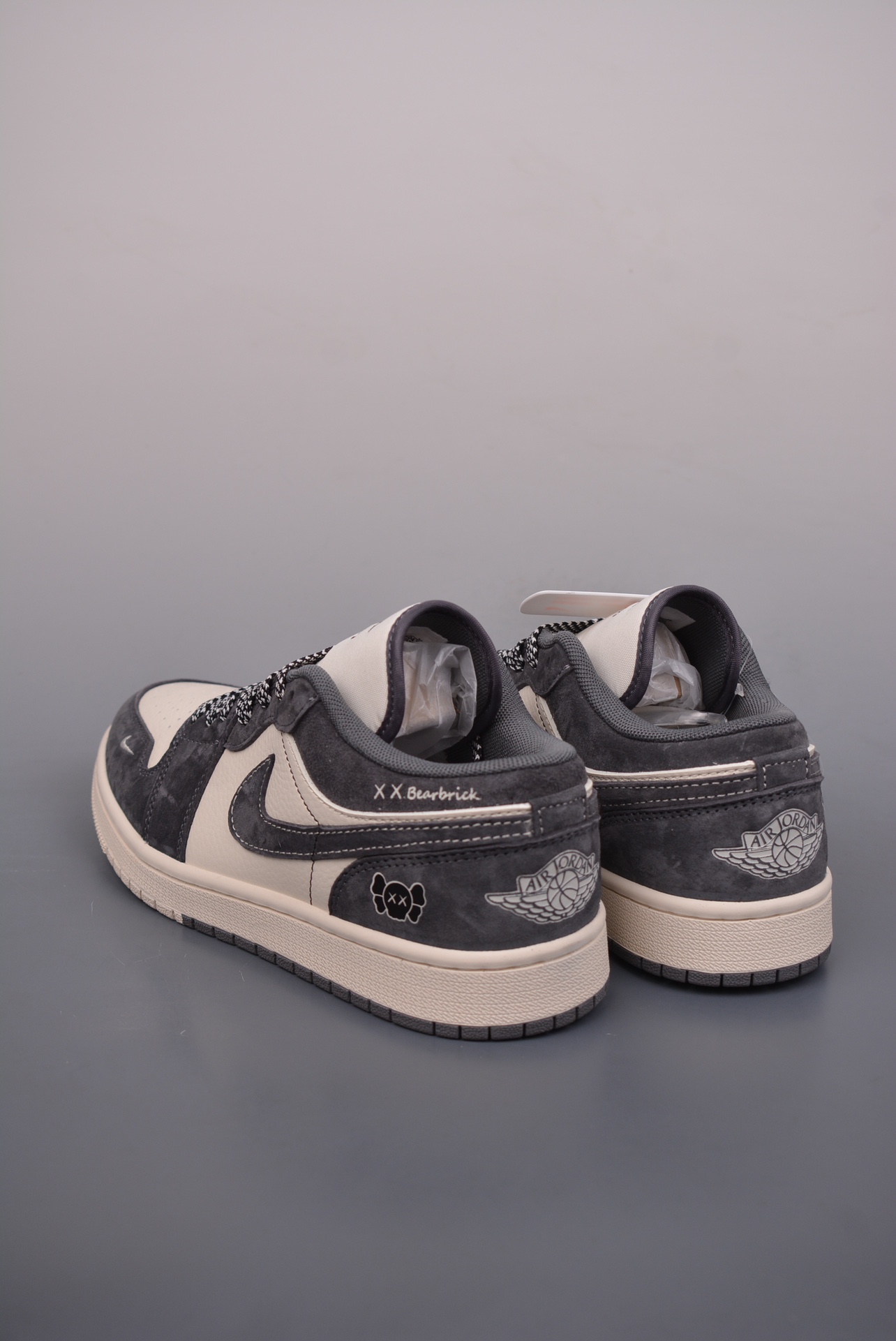 Kaws x Nike Air Jordan 1 Low OG Dark Grey Off-White SJ9950-047